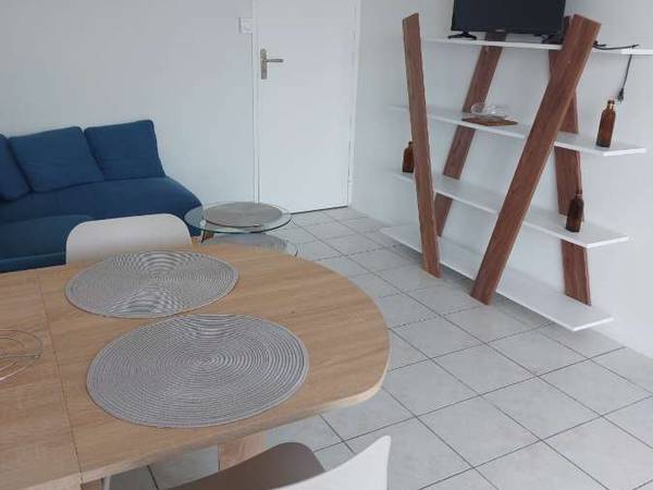 Colocation / Immeuble 2 pièces de 52 m², Écully / Photo 2
