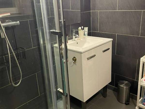 Sous-location / Appartement 4 pièces de 80 m², Le Pré-Saint-Gervais, Avenue du Bélvédère / Photo 2