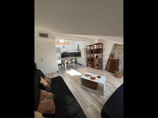 Room share / 5 rooms apartment · 100 m², Marseille, Rue De L'évêché