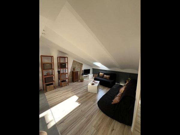Colocation / Appartement 5 pièces de 100 m², Marseille, Rue De L'évêché / Photo 2