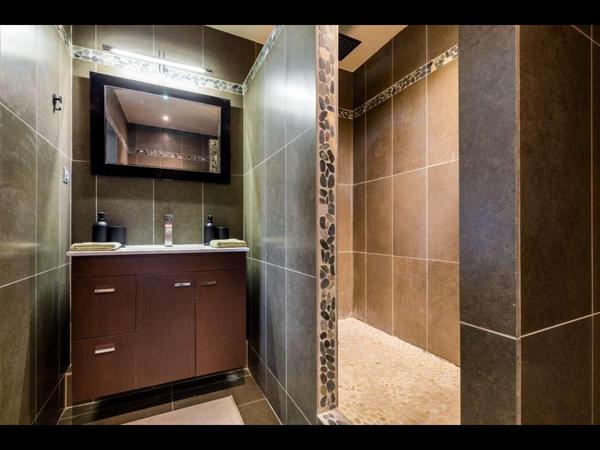 Colocation / Appartement 10 pièces de 190 m², Asnières-sur-Seine, Rue des Frères Chausson / Photo 6