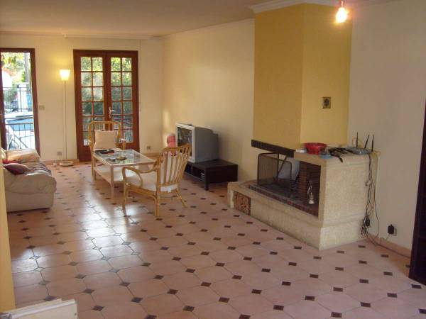 Colocation / Maison 7 pièces de 125 m², Bezons, Rue du 19 Mars 1962 / Photo 2