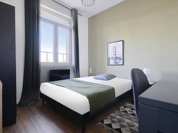 Colocation / Appartement 6 pièces de 121 m², Amiens, Rue Abladene / Photo 9