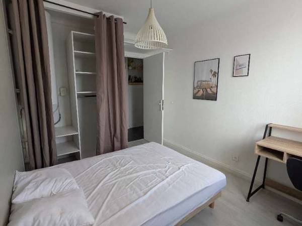 Colocation / Appartement 5 pièces de 72 m², Lyon, Rue Pierre Delore / Photo 6
