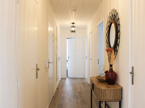 Colocation / Appartement 5 pièces de 100 m², Saint-Denis, Rue de la Procession / Photo 2