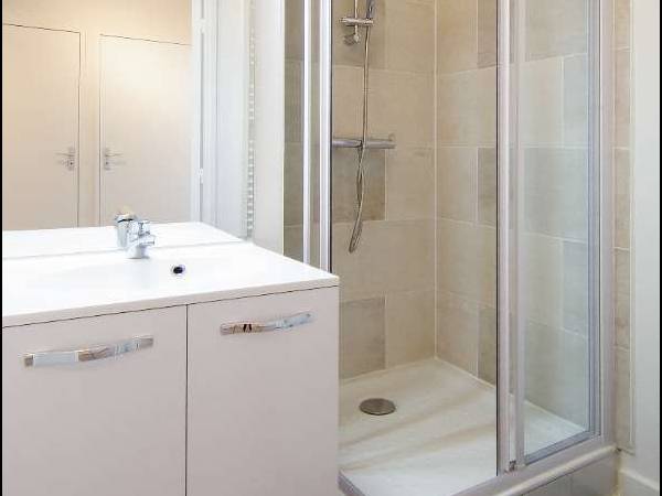 Colocation / Appartement 5 pièces de 99 m², Bordeaux, Cours Victor Hugo / Photo 9