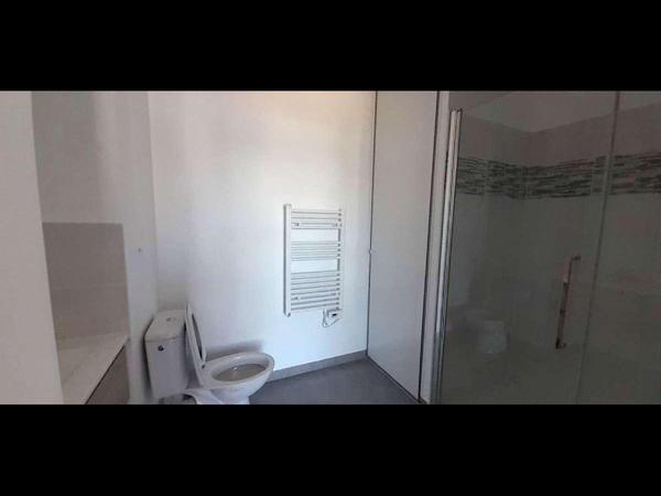 Colocation / Appartement 6 pièces de 129 m², Saint-Priest, Rue Odette Joyeux / Photo 3
