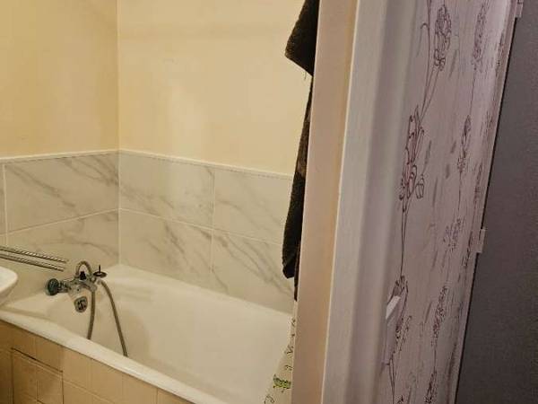 Colocation / Appartement 5 pièces de 105 m², Angoulême, Place des Essarts / Photo 7