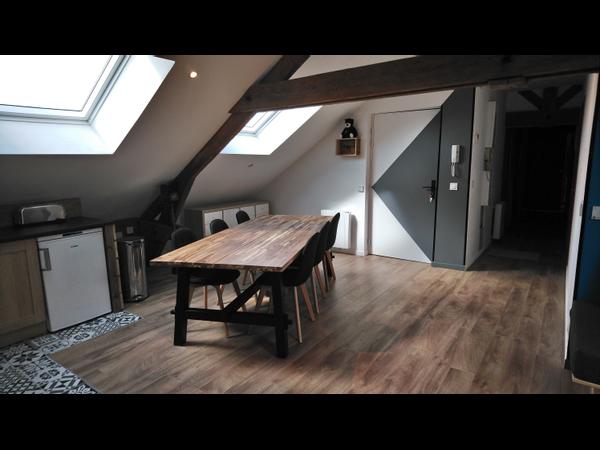 Colocation / Appartement 5 pièces de 80 m², Reims, rue Petit Delbourg / Photo 2