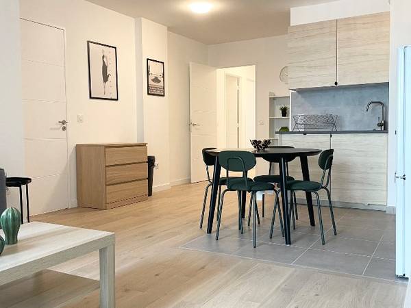 Colocation / Appartement 4 pièces de 13 m², Paris, Boulevard Jean Jaurès / Photo 2