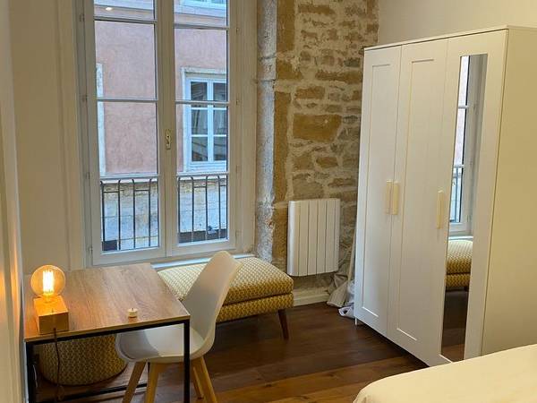 Colocation / Appartement 4 pièces de 100 m², Lyon, Rue Coysevox / Photo 2