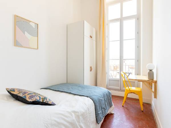 Location / Appartement 8 pièces de 160 m², Marseille, Cours Lieutaud / Photo 2