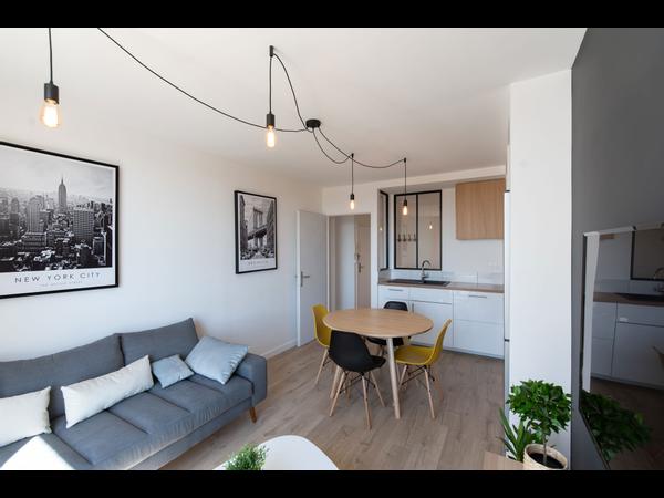 Colocation / Appartement 5 pièces de 84 m², Lyon, Rue Philippe Fabia / Photo 2