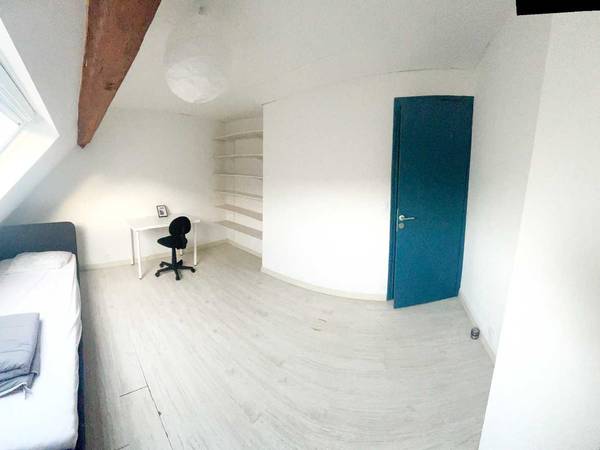 Colocation / Maison 5 pièces de 94 m², Tourcoing, Rue des Poutrains / Photo 2