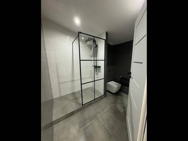 Colocation / Appartement 8 pièces de 123 m², Les Ulis, Rue du Mont Ventoux / Photo 2
