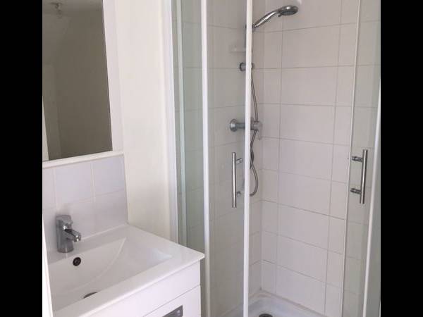 Location / Appartement 1 pièce, Saint-Quentin / Photo 2