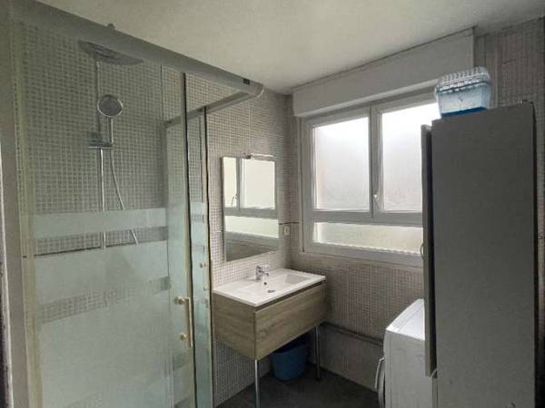 Colocation / Appartement 5 pièces de 70 m², Angers, Rue d'Osnabruck / Photo 5