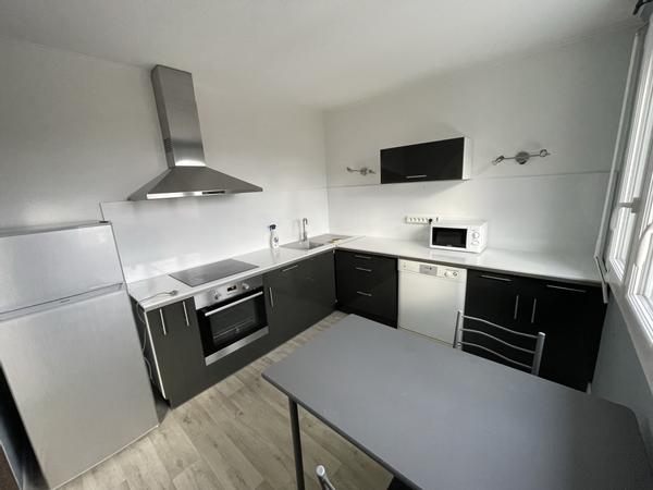 Colocation / Appartement 4 pièces de 68 m², Seyssinet-Pariset, Avenue de la République / Photo 2