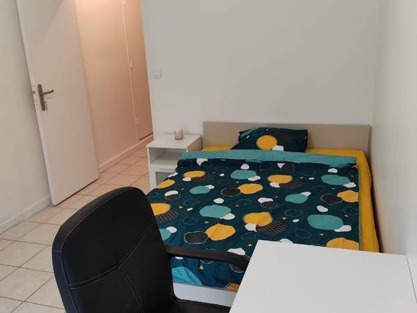 Colocation / Appartement 5 pièces de 65 m², Évry-Courcouronnes, Rue Alphonse Daudet / Photo 2