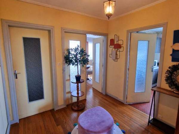 Colocation / Appartement 4 pièces de 93 m², Orléans, Place du Val / Photo 2