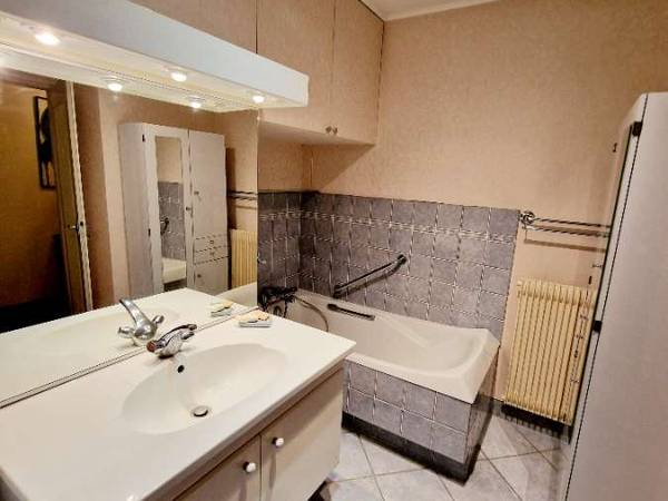 Colocation / Appartement 4 pièces de 93 m², Orléans, Place du Val / Photo 8