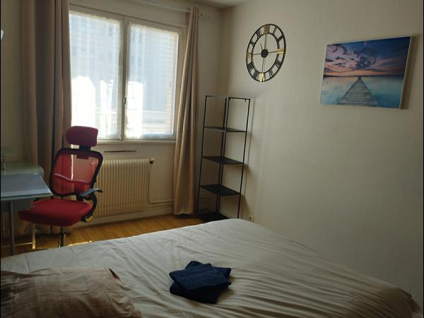 Colocation / Appartement 4 pièces de 71 m², Orléans / Photo 2