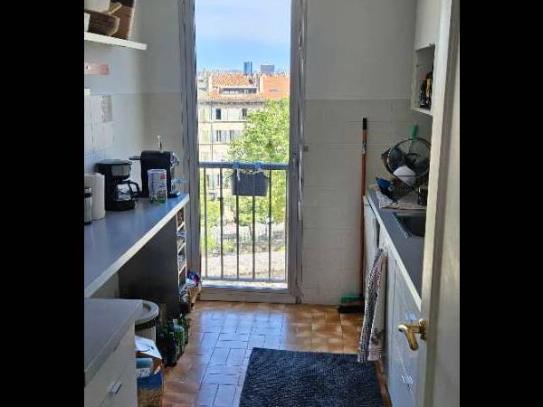 Colocation / Appartement 3 pièces de 70 m², Marseille, Place Joseph Etienne / Photo 2