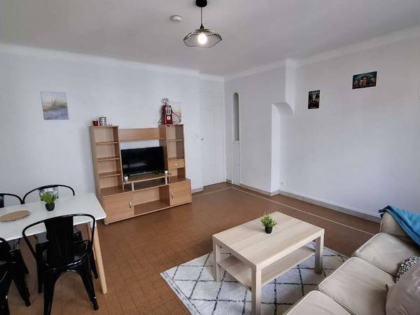 Colocation / Appartement 4 pièces de 70 m², Villeurbanne, Avenue Roger Salengro / Photo 2