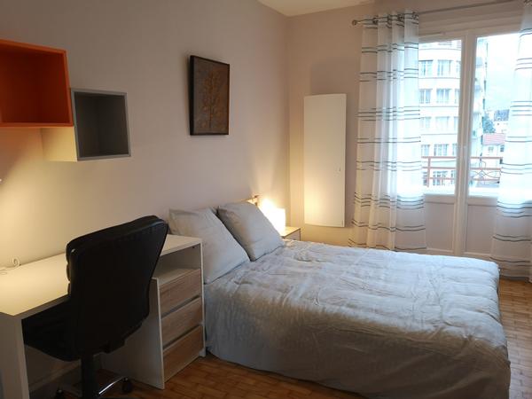 Colocation / Appartement 4 pièces de 68 m², Grenoble, Boulevard Maréchal Foch / Photo 2