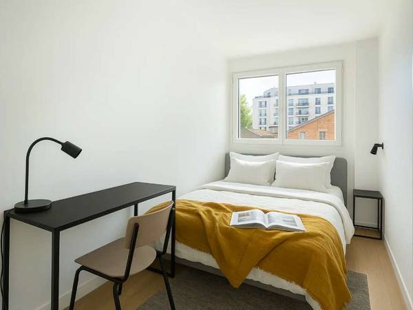 Colocation / Appartement 4 pièces de 69 m², Clichy, Rue Fernand Pelloutier / Photo 2