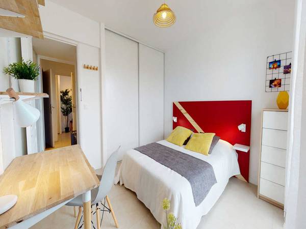 Colocation / Appartement 6 pièces de 140 m², Nanterre, Boulevard de Pesaro / Photo 2