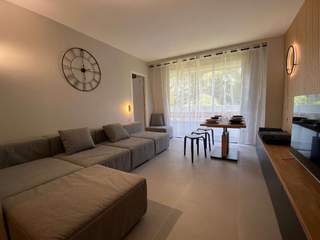 Room share / 7 rooms apartment · 100 m², Bron, Rue du Parc