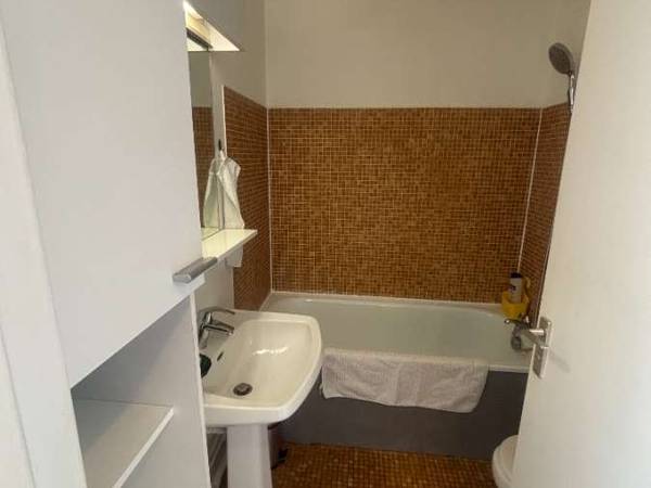Sous-location / Studio de 29 m², Paris, Rue Louis Blanc / Photo 6