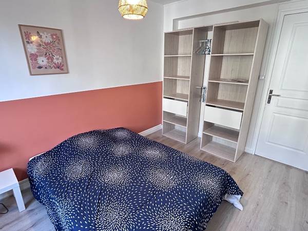 Colocation / Appartement 4 pièces de 67 m², Grenoble, Rue Général Ferrié / Photo 2