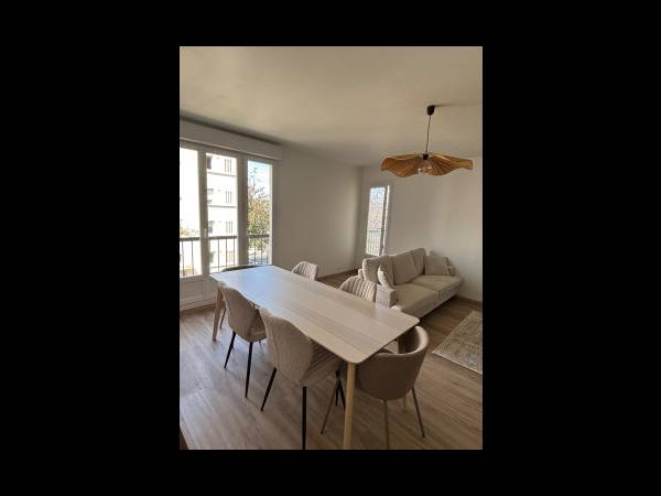 Colocation / Appartement 4 pièces de 77 m², Saint-Brieuc, 12 Rue des Roches Douvres / Photo 2