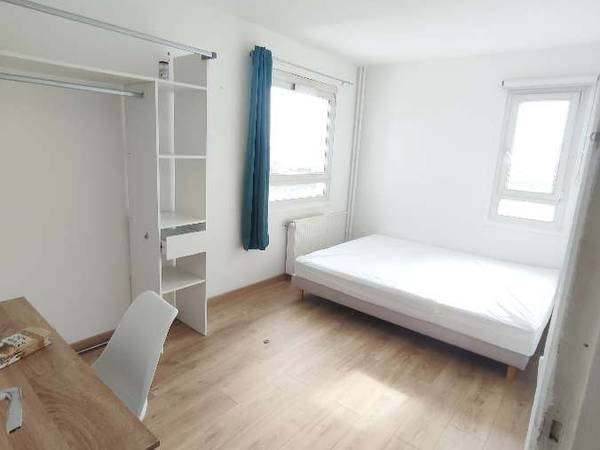 Colocation / Appartement 5 pièces de 81 m², Paris, Rue de la Chapelle / Photo 8