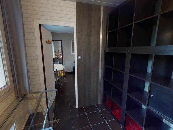 Colocation / Appartement 4 pièces de 50 m², Saint-Martin-d'Hères, Avenue Pierre Sémard / Photo 2