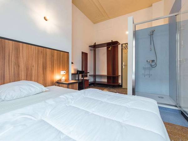 Coliving / Maison 10 pièces de 400 m², Forest, Rue Timmermans / Photo 2