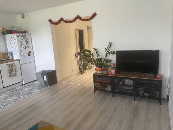 Colocation / Appartement 4 pièces de 68 m², Ermont, Rue Charles Gounod / Photo 9