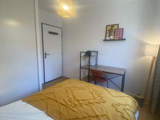 Room share / 3 rooms apartment · 63 m², Lille, Rue Virginie Ghesquiere