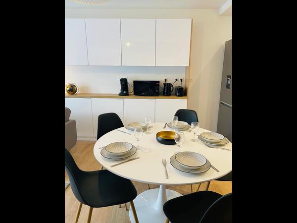 Colocation / Appartement 6 pièces de 105 m², Reims, avenue d'Epernay / Photo 2