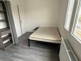 Stanza in casa del proprietario / 1 room apartment, Rueil-Malmaison