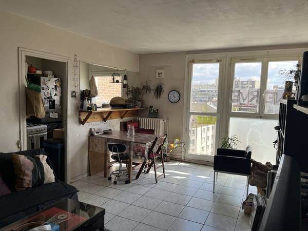 Chambre chez l'habitant / Appartement 5 pièces de 85 m², Paris, Rue des Bois / Photo 2