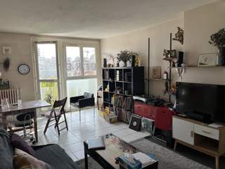 Chambre chez l'habitant / Appartement 5 pièces de 85 m², Paris, Rue des Bois