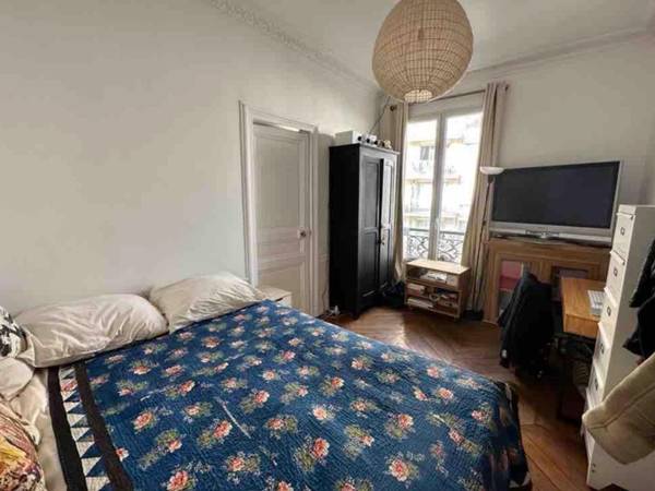 Chambre chez l'habitant / Appartement 4 pièces de 94 m², Paris, Boulevard des Filles du Calvaire / Photo 2
