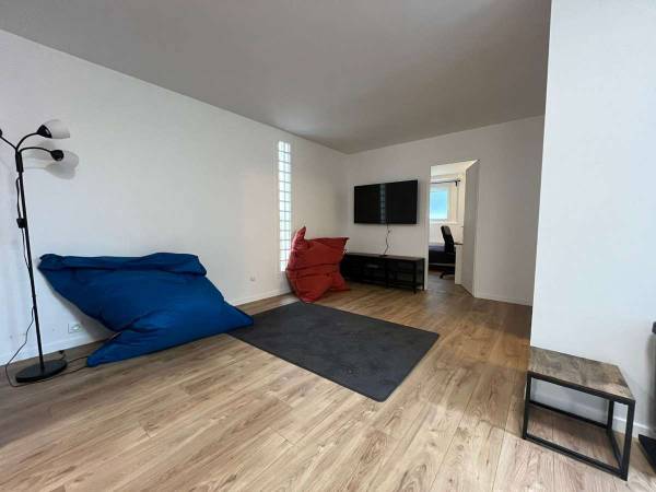 Colocation / Appartement 5 pièces de 85 m², Cergy, Les Linandes Vertes / Photo 2