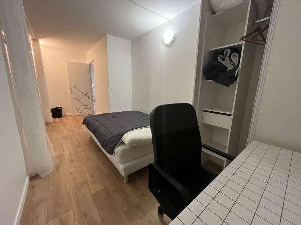 Colocation / Appartement 5 pièces de 85 m², Cergy, Les Linandes Vertes / Photo 19