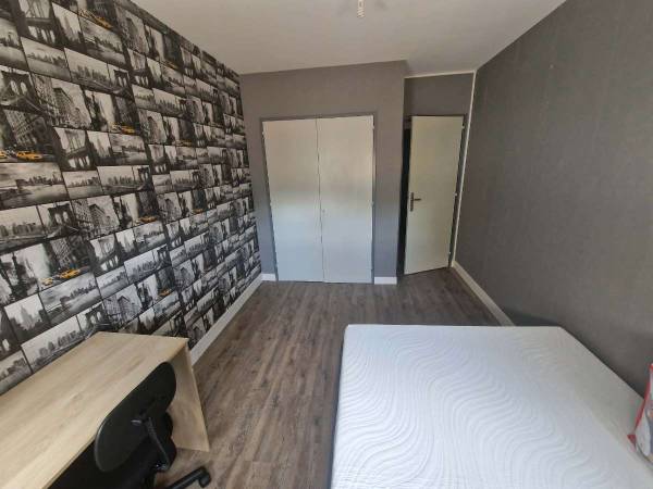 Colocation / Appartement 5 pièces de 90 m², Laval, Boulevard Murat / Photo 6