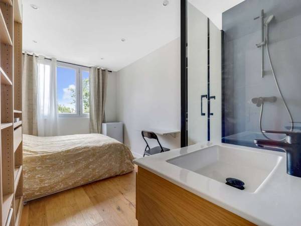 Colocation / Appartement 6 pièces de 100 m², Chilly-Mazarin, Square Montpensier / Photo 2