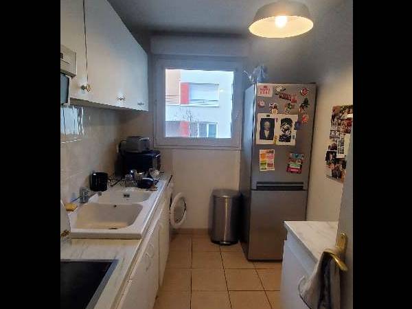 Colocation / Appartement 4 pièces de 75 m², Saint-Denis, Rue Saint-Just / Photo 2